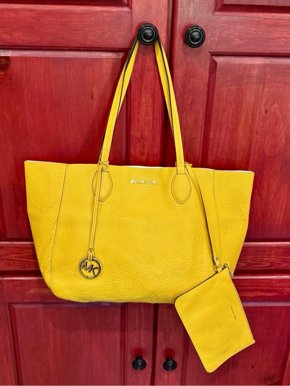Michael Kors Eliza XL Pebbled Leather Reversible Tote Bag-Yellow/White & Pouch